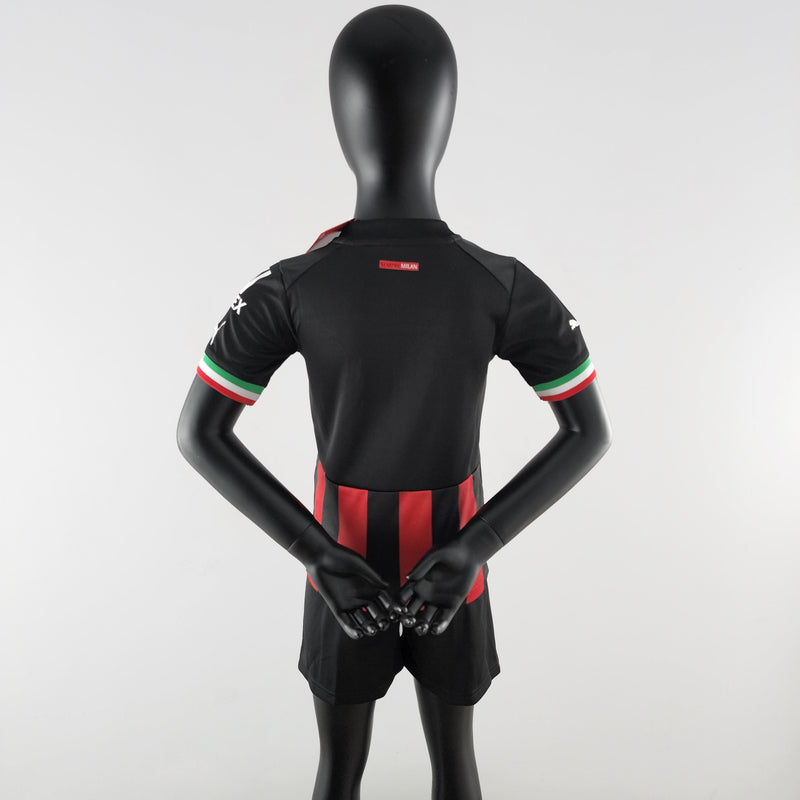 Kit Infantil Milan Titular 22/23