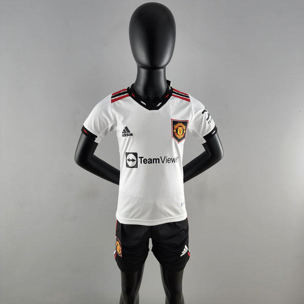 Kit Infantil Manchester United Reserva 22/23