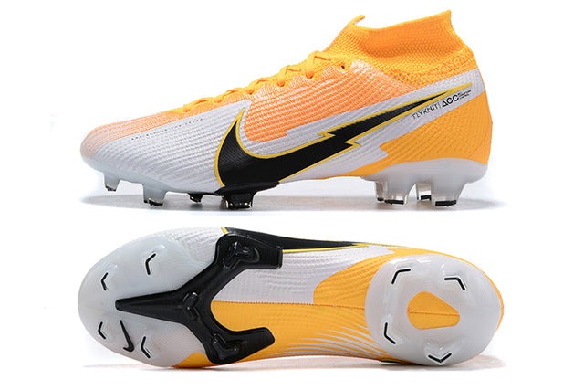 Chuteira Campo Nike Superfly 7 Elite SE FG Branco e Laranja - Cano Alto